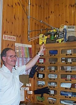 Operating the Rapid Wire system  at Dartford Museum